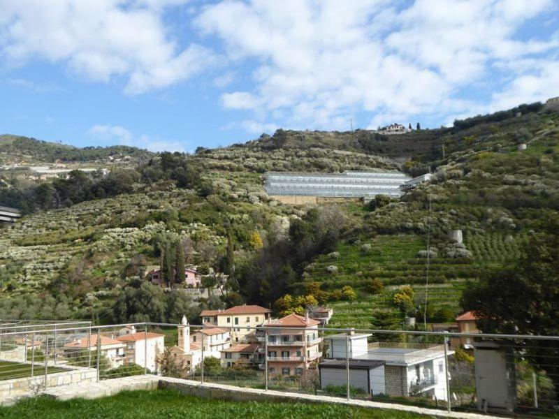 Casaluna Apartment Ventimiglia Exterior foto